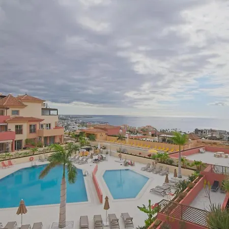 Luxury 2br Ocean Views Heated Pool Garage דירה אדחה