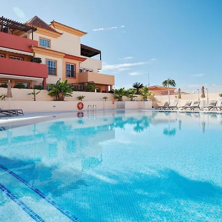 Luxury 2br Ocean Views Heated Pool Garage